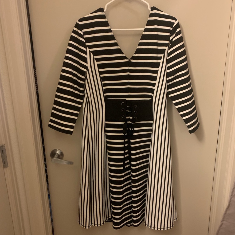 Dress - Picture 3 of 3